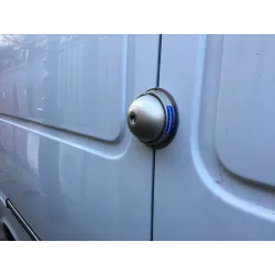 Cadenas utilitaire Meroni UFO double sur camionette, cadenas boule pour véhicule utilitaire